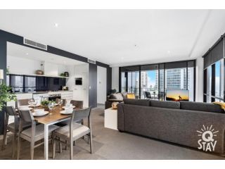 Circle on Cavill Surfers Paradise â€“ 2 Bedroom Ocean SPA Apartment, Gold Coast - 4