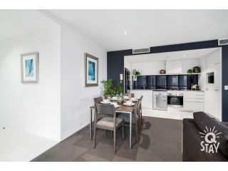 Circle on Cavill Surfers Paradise â€“ 2 Bedroom Ocean SPA Apartment, Gold Coast - 3