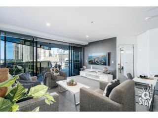 Circle on Cavill Surfers Paradise 3 Bedroom SPA Sleeps 9 Apartment, Gold Coast - 2