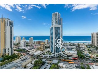 Circle on Cavill Surfers Paradise - 3 Bedroom Ocean View Apartment, Gold Coast - 1