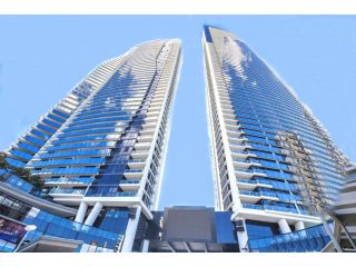 Sealuxe - Central Surfer Paradise - Spacious Ocean View King Spa Apartment Apartment, Gold Coast - 2