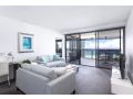 Sealuxe - Central Surfer Paradise - Spacious Ocean View King Spa Apartment Apartment, Gold Coast - thumb 15