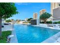 Sealuxe - Central Surfer Paradise - Spacious Ocean View King Spa Apartment Apartment, Gold Coast - thumb 6