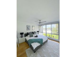 Cirrus Guest house, Fingal Bay - 2
