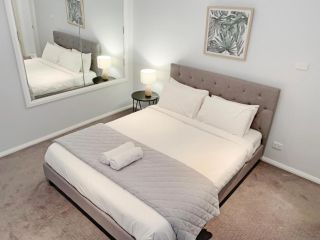 City Center - Modern 2-Bedroom Apartment Apartment, Armidale - 1