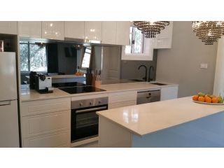 City Life Apartment-full kitchen & separate bedroom Apartment, Canberra - 4