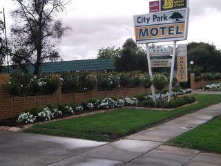City Park Motel and Apartments Hotel, Wagga Wagga - 2