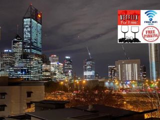 City River Views Free Parking WIFI Netflix Wine Apartment, Perth - 2