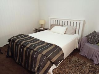 City Stadium 5 minutes Walk Guest house, Townsville - 2