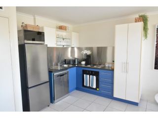 City Stadium One Bedroom Luxe Apartment, Townsville - 3