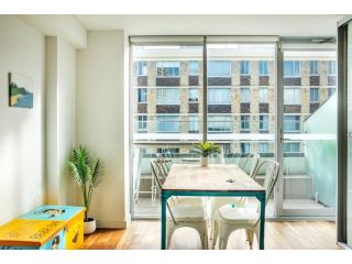 City Views, Natural Light, Perfect Location at Sydney Dreams Serviced Apartments Darlinghurst Apartment, Sydney - 5