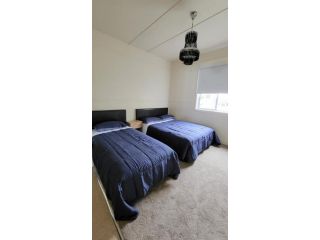 Classic unit Guest house, Lakes Entrance - 4