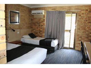 Clermont Country Motor Inn Hotel, Queensland - 4
