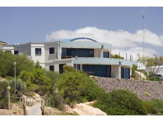 Cliff House Beachfront Villas Apartment, South Australia - 1
