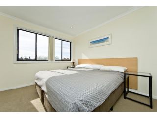 Close to beaches and local attractions! Apartment, Nelson Bay - 3