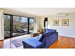Cloudsong Chalet 1 - Close to the village centre! Guest house, Kangaroo Valley - 4