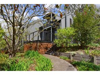 Cloudsong Chalet 2 - Close to the village centre! Guest house, Kangaroo Valley - 2