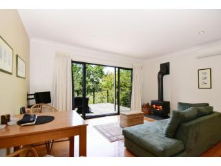 Cloudsong Chalet 3 - Close to the village centre! Guest house, Kangaroo Valley - 4