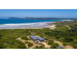 Cloudy Bay Beach House Guest house, South Bruny - 2