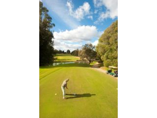 cluBarham Golf Resort Hotel, Barham - 5