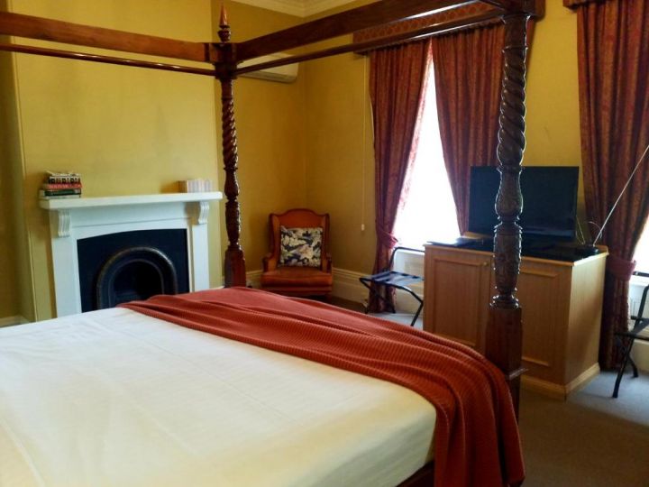 Clydesdale Manor Bed and breakfast, Sandy Bay - imaginea 1