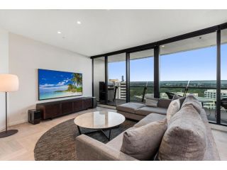 Coastal Apartment with Balcony, Parking and Pool Apartment, Gold Coast - 1