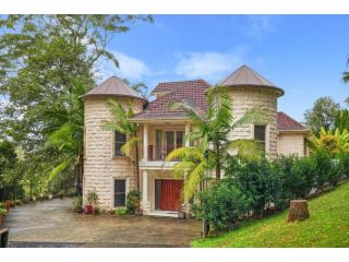 Coastal Castle with Piano Movie Room and Library Guest house, Gosford - 2