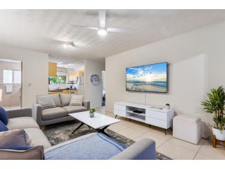 Coastal Holiday stay, close to everything Apartment, Maroochydore - 2