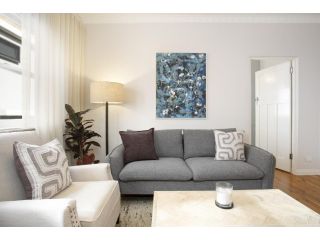 Coastal Living Just Metres From Coogee Beach Apartment, Sydney - 4