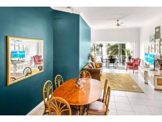 The Flirty Flamingo - Two bedroom seaside Condo Guest house, Australia - 3