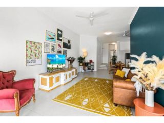 The Flirty Flamingo - Two bedroom seaside Condo Guest house, Australia - 4