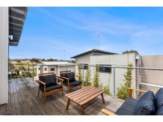 Coastal Views on Driftwood Guest house, Ocean Grove - 3