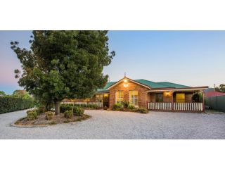 Colonial Court House Villa, Mudgee - 3