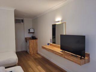 SureStay Hotel by Best Western The Clarence on Melville Hotel, Albany - 3
