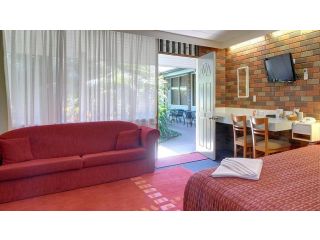 Cedar Lodge Motel Hotel, Morwell - 5