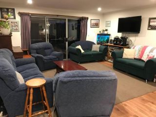 Comfortable family home Guest house, Encounter Bay - 1