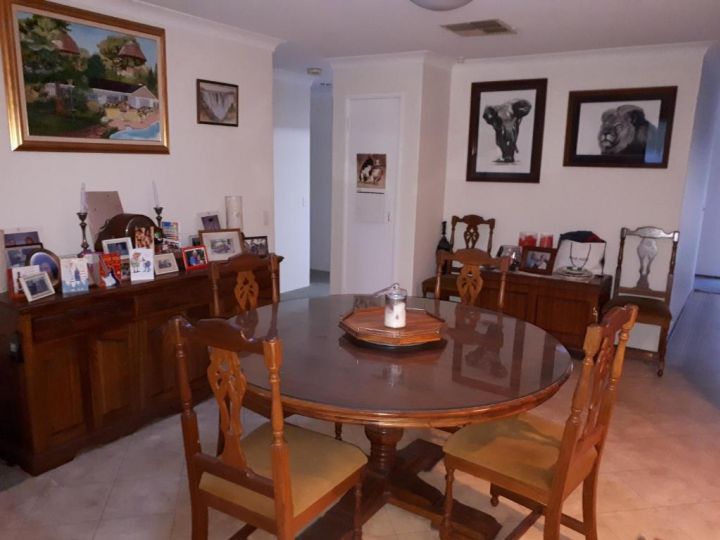Comfortable Secure Homeshare NO QUARANTINE FACILITIES AVAILABLE Guest house, Perth - imaginea 7