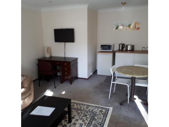Comfortable Secure Homeshare NO QUARANTINE FACILITIES AVAILABLE Guest house, Perth - imaginea 3