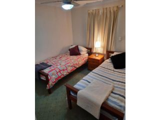 Comfortable Secure Homeshare NO QUARANTINE FACILITIES AVAILABLE Guest house, Perth - 2