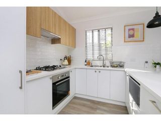Comfortable Stylish Flat in Heart of Fremantle Guest house, Perth - 3