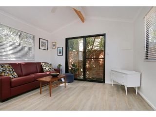 Comfortable Stylish Flat in Heart of Fremantle Guest house, Perth - 5