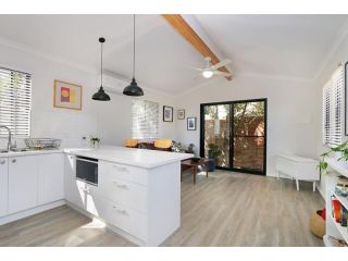 Comfortable Stylish Flat in Heart of Fremantle Guest house, Perth - 2