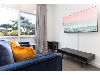 Comfy Balcony Studio near Parks, Shopping & Dining Apartment, Sydney - 1