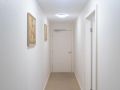 Comfy One Bedroom Apartment with Free Parking Apartment, New South Wales - thumb 15