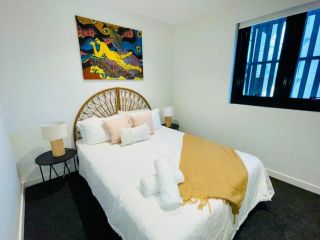 Comfy unit in front of Crown with Free Parking Apartment, Melbourne - 2