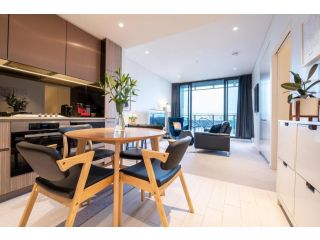Contemporary 2-Bed Apartment Minutes to City Apartment, Sydney - 1