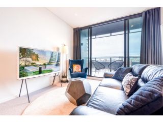 Contemporary 2-Bed Apartment Minutes to City Apartment, Sydney - 2