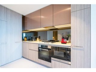 Contemporary 2-Bed Apartment Minutes to City Apartment, Sydney - 4