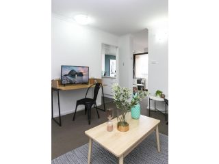 Contemporary Apartment Walkable to CBD attractions Apartment, Sydney - 4
