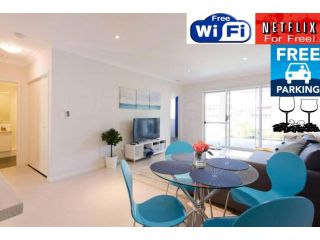 CONVENIENT AIRPORT SUNNY GARDEN WIFI NETFLIX WINE Apartment, Perth - 2